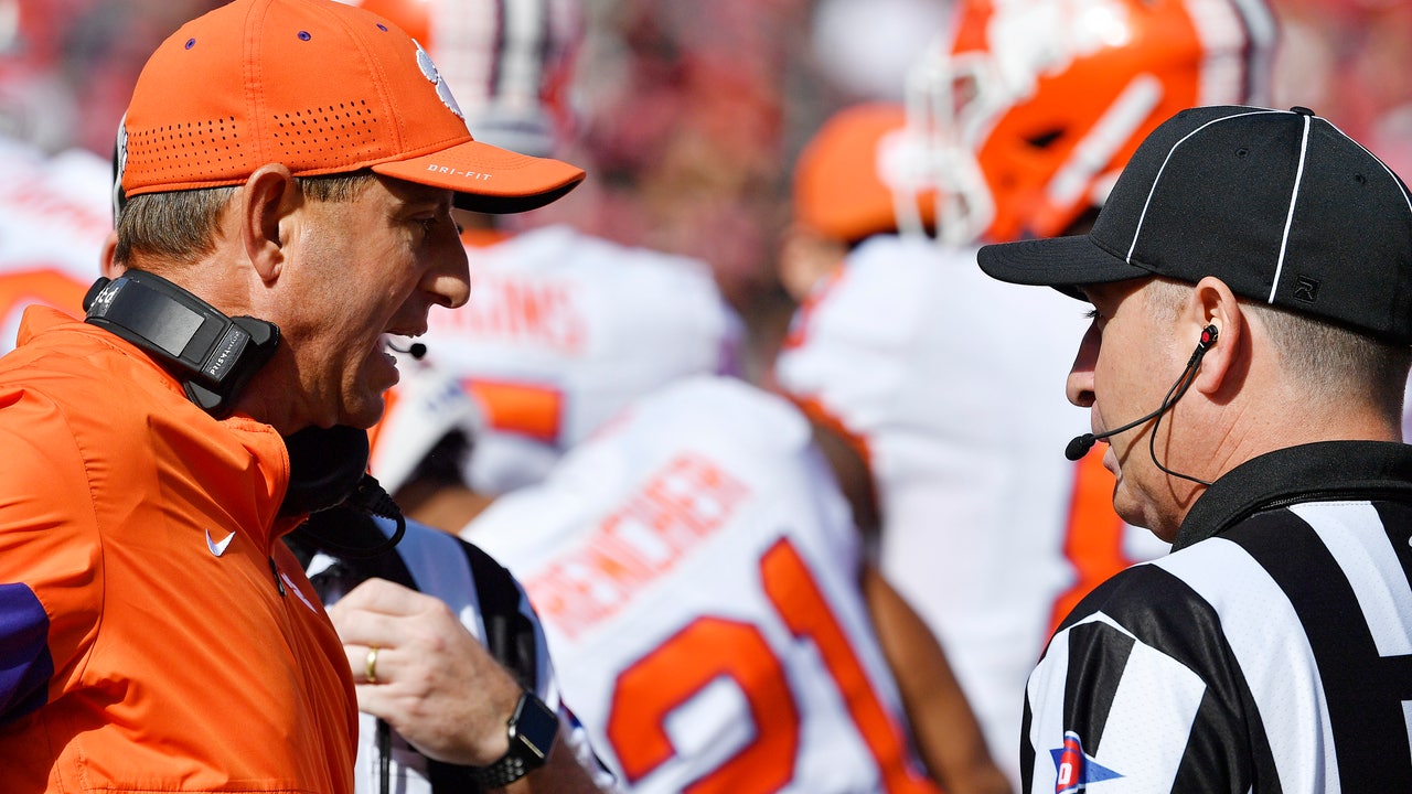 Undefeated Clemson not bothered by slide from No. 1